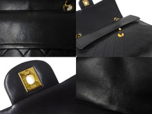 Load image into Gallery viewer, CHANEL シャネル ココマーク チェーンショルダーバッグ Wフラップ マトラッセ 25 1番台 ブラック ゴールド金具 美品 中古 57964