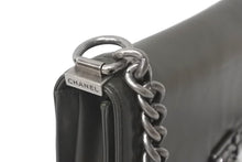 Load image into Gallery viewer, CHANEL シャネル ショルダーバッグ ボーイシャネル ココマーク 15番台 2011年 カーフスキン グリーン シルバー金具 美品 中古 58018