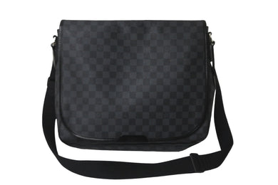 LOUIS VUITTON ルイヴィトン ショルダーバッグ ダニエルMM N58029 ダミエ・グラフィット シルバー金具 美品 中古 58032