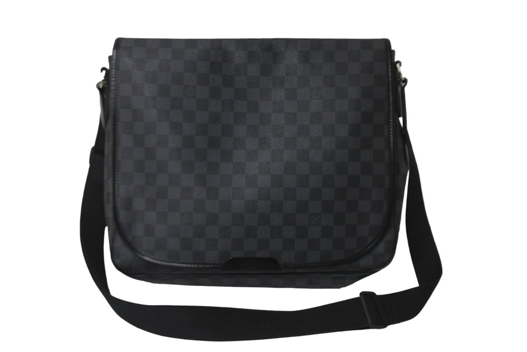 LOUIS VUITTON ルイヴィトン ショルダーバッグ ダニエルMM N58029 ダミエ・グラフィット シルバー金具 美品 中古 58032