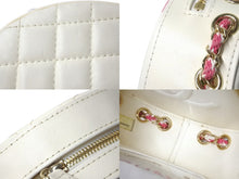 Load image into Gallery viewer, CHANEL シャネル ショルダーバッグ クルーズライン 浮き輪モチーフ チェーンショルダー 26番台 ゴールド金具 美品 中古 58084