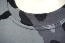 Load image into Gallery viewer, Christian Dior クリスチャンディオール 半袖Ｔシャツ カットソー レディース 迷彩 カモフラージュ タグ無し 良品 中古 58118