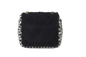 CHANEL シャネル ショルダーバッグ ミニマトラッセ ココマーク 格⼦柄 ムートン ツイード ブラック 30番台 美品 中古 58179