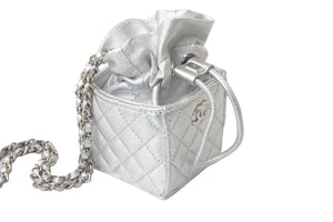 極美品 CHANEL シャネル ショルダーバッグ チェーンショルダー ラムスキン マトラッセ 31番台 メタリックシルバー 中古 58294