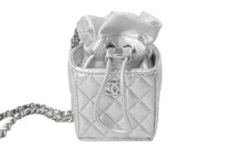 Load image into Gallery viewer, 極美品 CHANEL シャネル ショルダーバッグ チェーンショルダー ラムスキン マトラッセ 31番台 メタリックシルバー 中古 58294