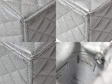 Load image into Gallery viewer, 極美品 CHANEL シャネル ショルダーバッグ チェーンショルダー ラムスキン マトラッセ 31番台 メタリックシルバー 中古 58294