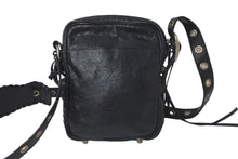 Load image into Gallery viewer, BALENCIAGA バレンシアガ ル カゴール ショルダーバッグ ブラック 719065210kr1000 シルバー金具 現行 美品 中古 58334