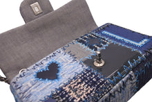 Load image into Gallery viewer, 極美品 CHANEL シャネル デニムライン ガブリエルドゥシャネル ラージ ショルダーバッグ 21番台 ブルー パッチワーク 中古 58342