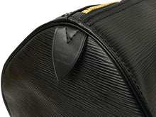Load image into Gallery viewer, LOUIS VUITTON ルイヴィトン ボストンバッグ キーポル50 M42962 エピレザー ブラック ゴールド金具 美品 中古 58354