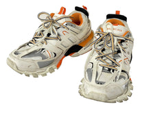 Load image into Gallery viewer, BALENCIAGA バレンシアガ スニーカー Track トラック エンボスロゴ 542023 ホワイト オレンジ サイズ42 良品 中古 58374