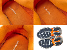 Load image into Gallery viewer, BALENCIAGA バレンシアガ スニーカー Track トラック エンボスロゴ 542023 ホワイト オレンジ サイズ42 良品 中古 58374