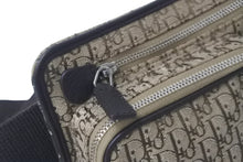 Load image into Gallery viewer, Christian Dior クリスチャンディオール ショルダーバッグ トロッター MC 0017 コットンキャンバス シルバー金具 美品 中古 58395