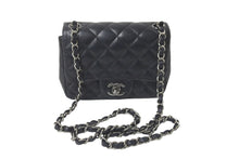 Load image into Gallery viewer, CHANEL シャネル チェーンショルダーバッグ ミニマトラッセ 23番台 ラムスキン ブラック シルバー金具 美品 中古 58406