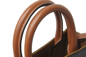 CELINE セリーヌ ショルダーバッグ ミニ バーティカルカバ 194372BZK.04LU ゴールド金具 美品 中古 58412