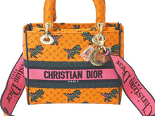 Load image into Gallery viewer, 極美品 Christian Dior クリスチャンディオール ハンドバッグ レディ D-ライト ミディアム 恐竜オレンジ 2021 50-MA0221 中古 58419