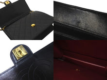 Load image into Gallery viewer, CHANEL シャネル ショルダーバッグ チェーンショルダー マトラッセ プッシュロック ラムスキン 3番台 ゴールド金具 美品 中古 58443