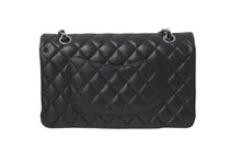Load image into Gallery viewer, 極美品 CHANEL マトラッセWフラップチェーンショルダー 19番台 25cm ショルダーバッグ ブラック×シルバー金具 ラムスキン 中古 58447