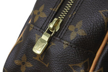 Load image into Gallery viewer, LOUIS VUITTON ルイヴィトン ポーチ トゥルース・ トワレット25 モノグラムキャンバス M47527 ゴールド金具 美品 中古 58466