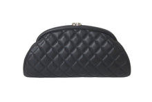 Load image into Gallery viewer, CHANEL シャネル マトラッセ がま口 クラッチバッグ ポーチ 13番台 ブラック ラムスキン シルバー金具 美品 中古 58470