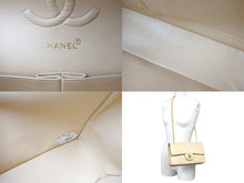 Load image into Gallery viewer, CHANEL シャネル マトラッセ 25cm Wフラップチェーン ショルダーバッグ ベージュ 4番台 ココマーク ラムスキン 美品 中古 58479