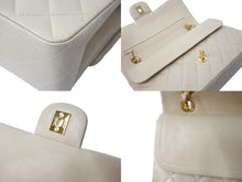 Load image into Gallery viewer, CHANEL シャネル マトラッセ 25cm Wフラップチェーン ショルダーバッグ ベージュ 4番台 ココマーク ラムスキン 美品 中古 58479