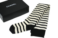 Load image into Gallery viewer, CHANEL シャネル ボーダー ロング ソックス ブラック ホワイト ココマーク ロゴ 靴下 ファッション雑貨 小物 良品 中古 58485