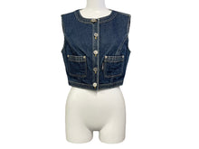 Load image into Gallery viewer, CHANEL シャネル デニムベスト クロップド ココマークボタン P06833V04732 インディゴ シルバー サイズ40 美品 中古 58487