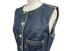 Load image into Gallery viewer, CHANEL シャネル デニムベスト クロップド ココマークボタン P06833V04732 インディゴ シルバー サイズ40 美品 中古 58487