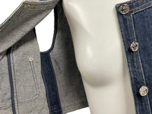 Load image into Gallery viewer, CHANEL シャネル デニムベスト クロップド ココマークボタン P06833V04732 インディゴ シルバー サイズ40 美品 中古 58487