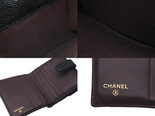 Load image into Gallery viewer, CHANEL シャネル ココマーク 二つ折り財布 21番台 キャビアスキン ブラック ワインレッド ゴールド金具 良品 中古 58502