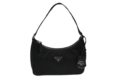 極美品 PRADA プラダ ショルダーバッグ ミニバッグ Re-Edition 2000 Re-Nylon 三角ロゴプレート ファブリック ブラック 中古 58522