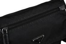 Load image into Gallery viewer, PRADA プラダ クロスショルダーバッグ BT8994 三角ロゴプレート ナイロン ブラック シルバー金具 良品 中古 58552