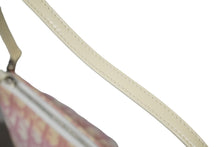 Load image into Gallery viewer, Christian Dior クリスチャンディオール ワンショルダーバッグ トロッター柄 サドルバッグ PVC ピンク ホワイト 良品 中古 58571