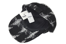 Load image into Gallery viewer, 新品未使用品 CHANEL シャネル キャップ 帽子 ツイード ココマーク イタリア製 ブラック ホワイト ユニセックス サイズM 中古 58580
