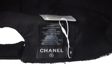 Load image into Gallery viewer, 新品未使用品 CHANEL シャネル キャップ 帽子 ツイード ココマーク イタリア製 ブラック ホワイト ユニセックス サイズM 中古 58580