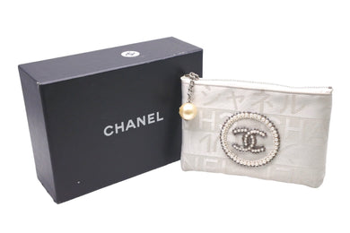CHANEL シャネル ポーチ アクセサリーポーチ 化粧品入れ 9番台 ナイロンキャンバス パール ホワイト シルバー金具 美品 中古 58599