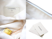 Load image into Gallery viewer, CHANEL シャネル ポーチ アクセサリーポーチ 化粧品入れ 9番台 ナイロンキャンバス パール ホワイト シルバー金具 美品 中古 58599