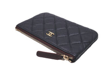 Load image into Gallery viewer, CHANEL シャネル ポーチ コインケース カードケース マトラッセ キャビアスキン 30番台 ゴールド金具 美品 中古 58608