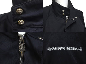 極美品 CHROME HEARTS クロムハーツ CHプラス 総柄 ナイロン ジャケット ブラック ロゴ プリント ジップ サイズM 美品 中古 58622