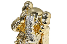 Load image into Gallery viewer, 極美品 KAWS カウズ フィギュア Holiday Space ホリデー スペース GOLD ゴールド 中古 58630