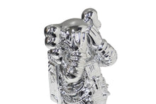 Load image into Gallery viewer, 極美品 KAWS カウズ フィギュア Holiday Space ホリデー スペース silver シルバー 中古 58631