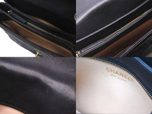 Load image into Gallery viewer, CHANEL シャネル ショルダーバッグ マトラッセチェーンショルダー20 黒 31番台 ゴールド金具 ラムスキン 美品 中古 58678