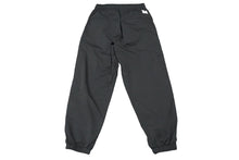 Load image into Gallery viewer, WTAPS ダブルタップス 19SS リフレクター ロゴ トラック パンツ ブラック ナイロン 191BRDT-PTM02 サイズ01 美品 中古 58703