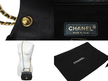 Load image into Gallery viewer, 極美品 CHANEL シャネル チェーンショルダーバッグ AS3748 マトラッセ トップハンドル ブラック ゴールド金具 中古 58746