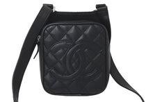 Load image into Gallery viewer, CHANEL シャネル ショルダーバッグ マトラッセ ココマーク 10番台 2006年 キャビアスキン ブラック シルバー金具 良品 中古 58747