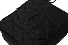Load image into Gallery viewer, CHANEL シャネル ショルダーバッグ マトラッセ ココマーク 10番台 2006年 キャビアスキン ブラック シルバー金具 良品 中古 58747