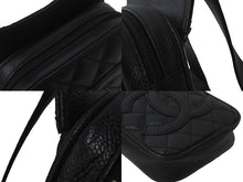Load image into Gallery viewer, CHANEL シャネル ショルダーバッグ マトラッセ ココマーク 10番台 2006年 キャビアスキン ブラック シルバー金具 良品 中古 58747
