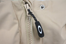Load image into Gallery viewer, OAKLEY オークリー ジャケット スノーウェア マウンテンパーカー FOA500470-9WI 2023-2024冬 2XL ベージュ 美品 中古 58818