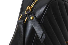 Load image into Gallery viewer, SAINT LAURENT サンローラン ショルダーバッグ ルーカメラバッグ フリンジ YSLロゴ ブラック カーフ 574494 美品 中古 58838
