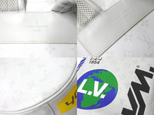 Load image into Gallery viewer, 極美品 LOUIS VUITTON ルイヴィトン チョークバックパック M44616 モノグラムロゴス マルチカラー シルバー金具 中古 58858